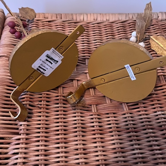 Anthropologie Terrain Holly White Berries Christmas Stocking Holder Set of 2 NWT - Picture 4 of 7